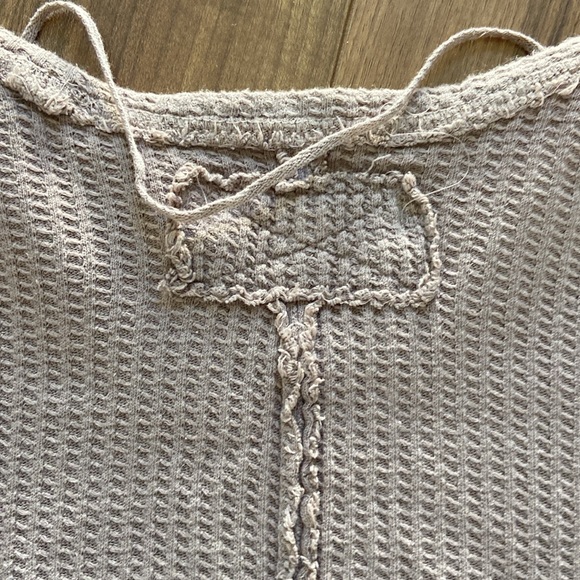 BNWOT We the Free - thermal top - Picture 6 of 9